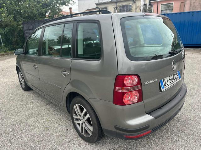VOLKSWAGEN Touran 1.9 TDI 105CV Highline senza nessun lavoro da fare