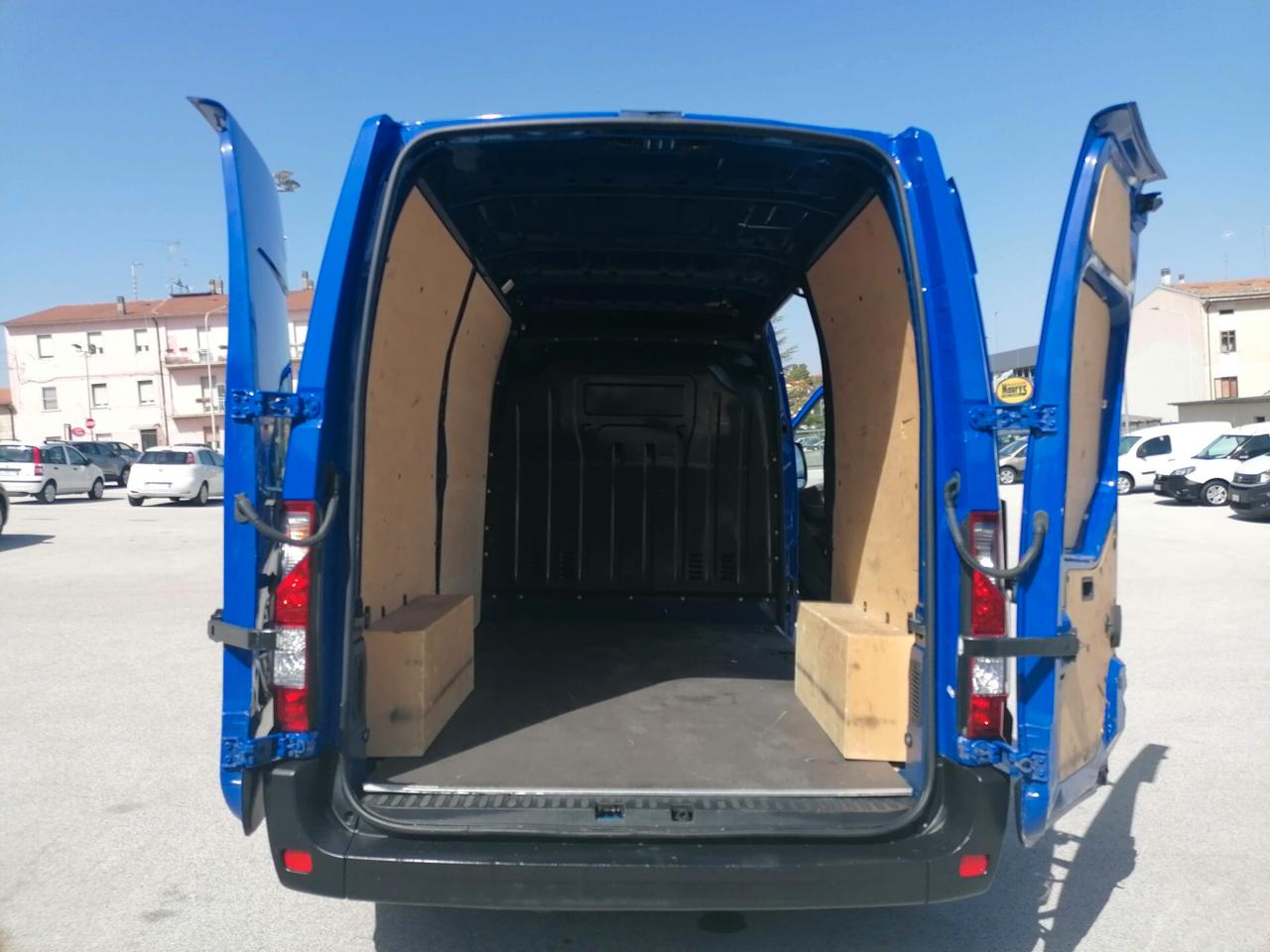 Renault Master 2.3 DCI 110CV L2 H2 IVA INCLUSA