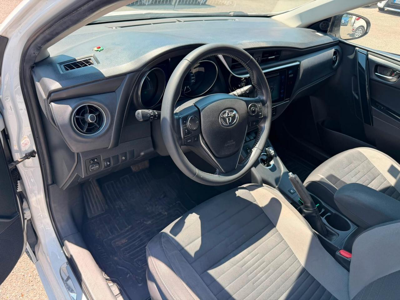 Toyota Auris Touring Sports 1.8 Hybrid Active