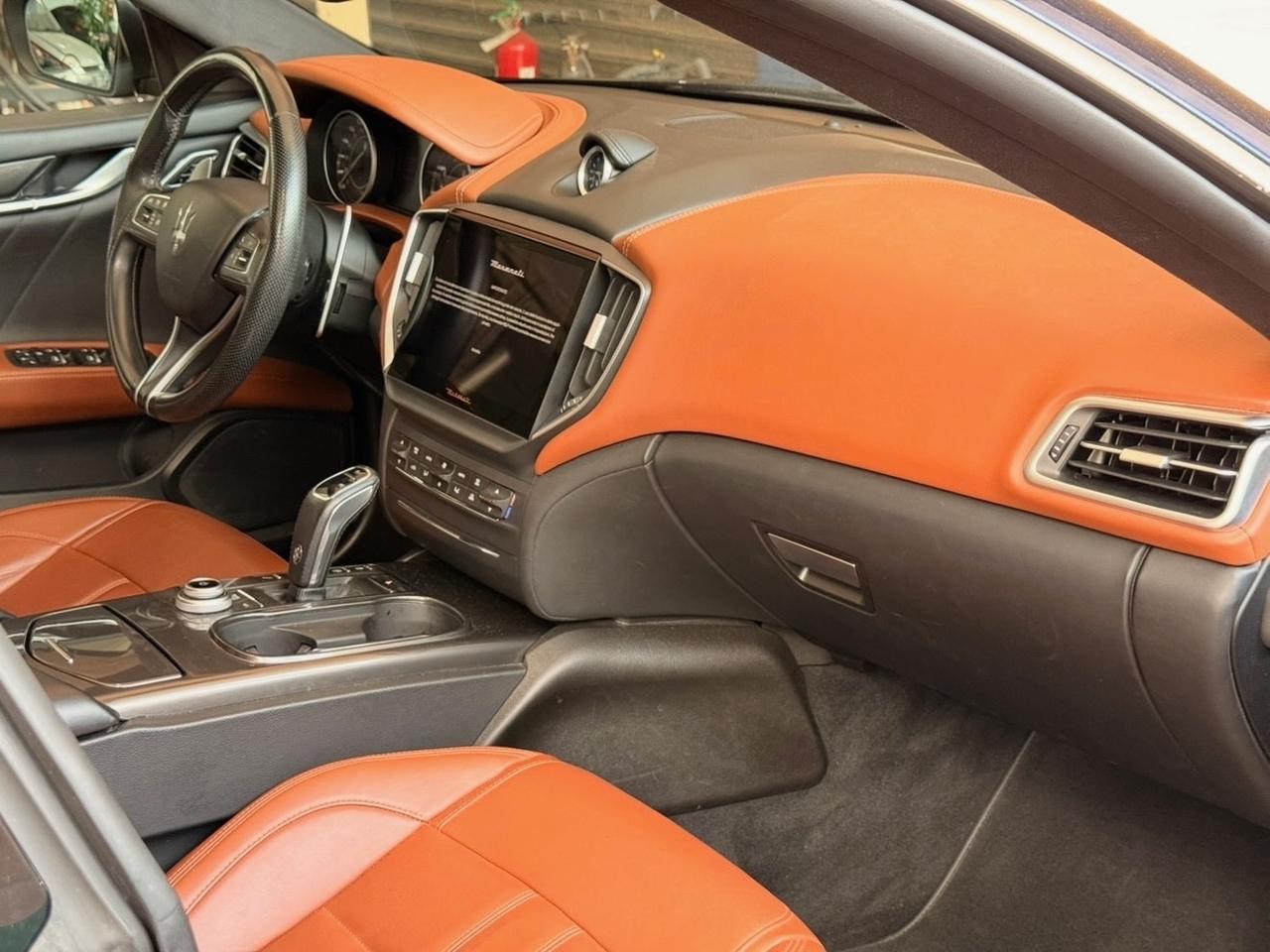 Maserati Ghibli L4 330 CV MHEV Granlusso