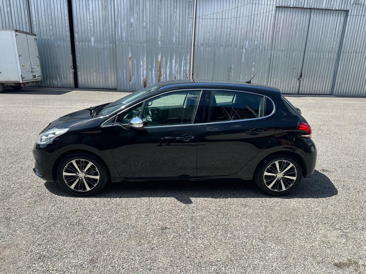 Peugeot 208 PureTech 68 5 porte Active km originali euro 6