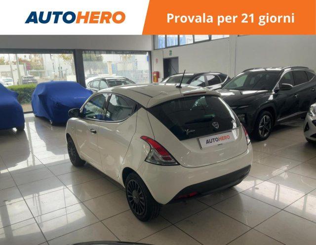 LANCIA Ypsilon 1.0 FireFly 5 porte S&S Hybrid Ecochic Silver