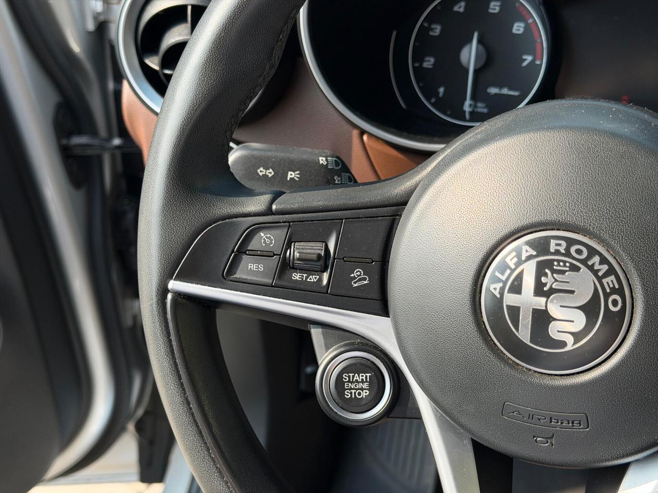Alfa Romeo Stelvio 2.0cc Q4 280cv auto