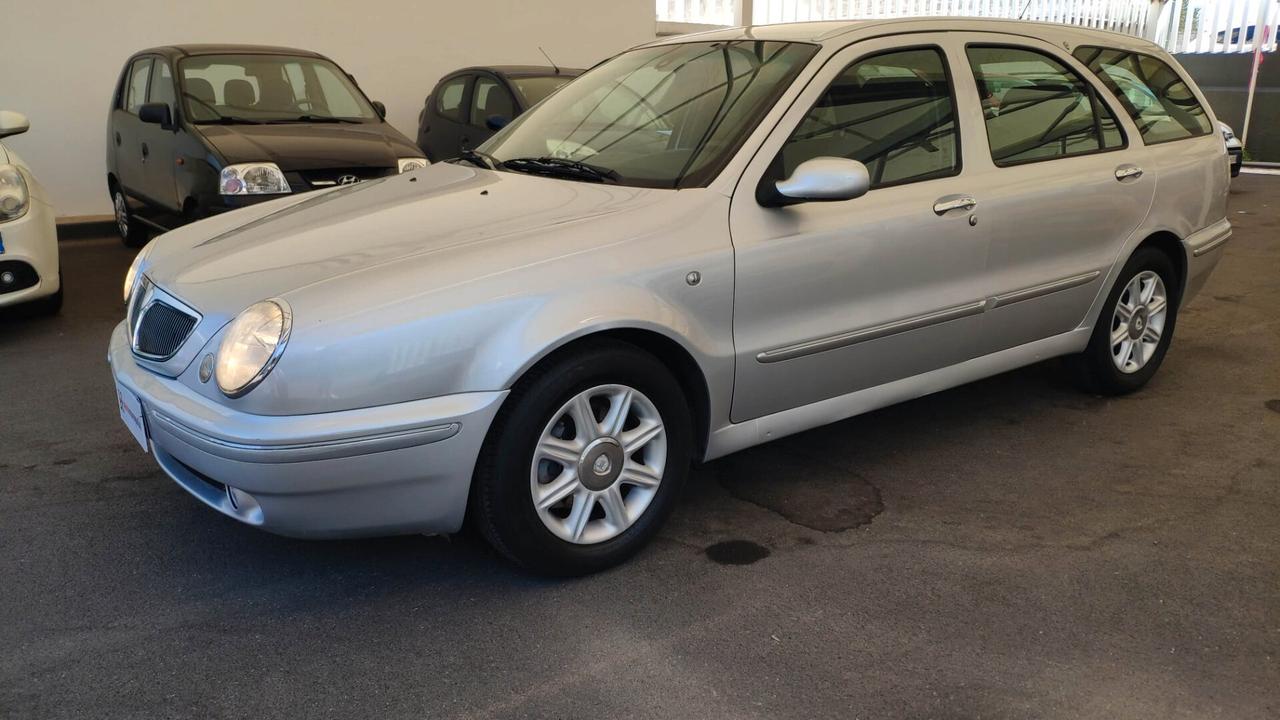 Lancia Lybra 1.9 JTD cat Station Wagon LX