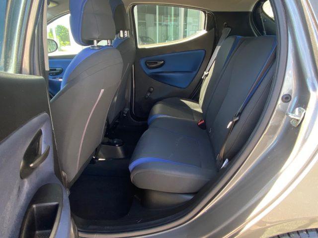 LANCIA Ypsilon 1.2 69 CV 5P. Silver