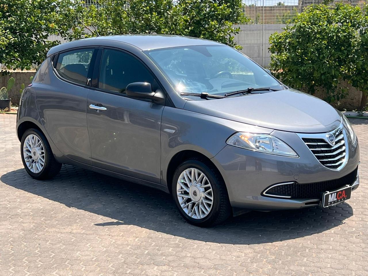 Lancia Ypsilon 1.3 MJT 16V 95 CV 5 porte S&S Silver