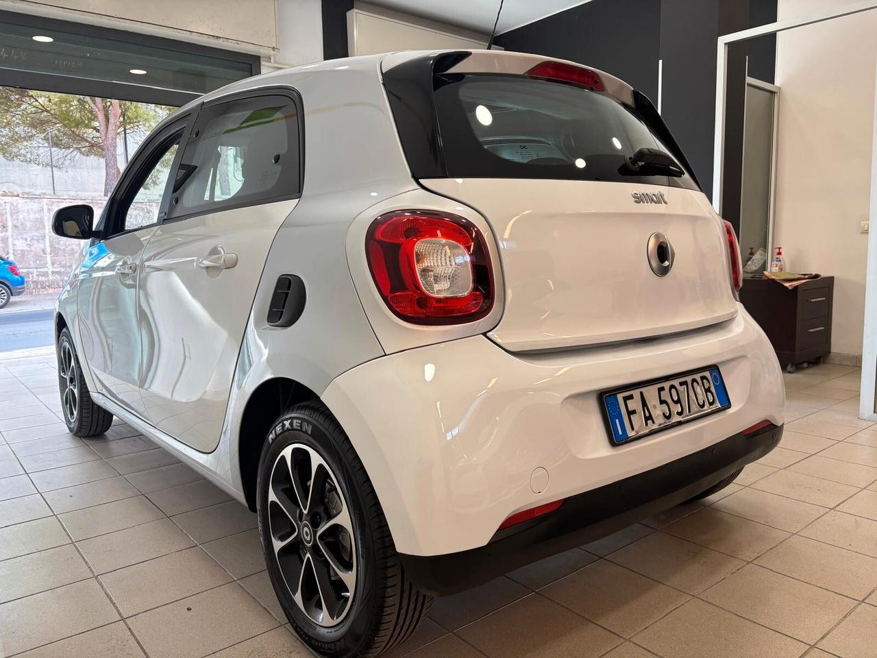 Smart ForFour 70 1.0 Passion