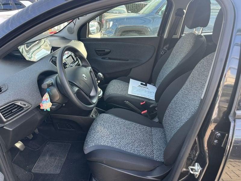 Lancia Ypsilon Ypsilon 1.0 FireFly 5 porte S&S Hybrid Silver Plus