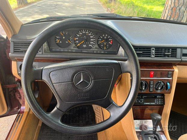 Mercedes 260 E Limousine Lang