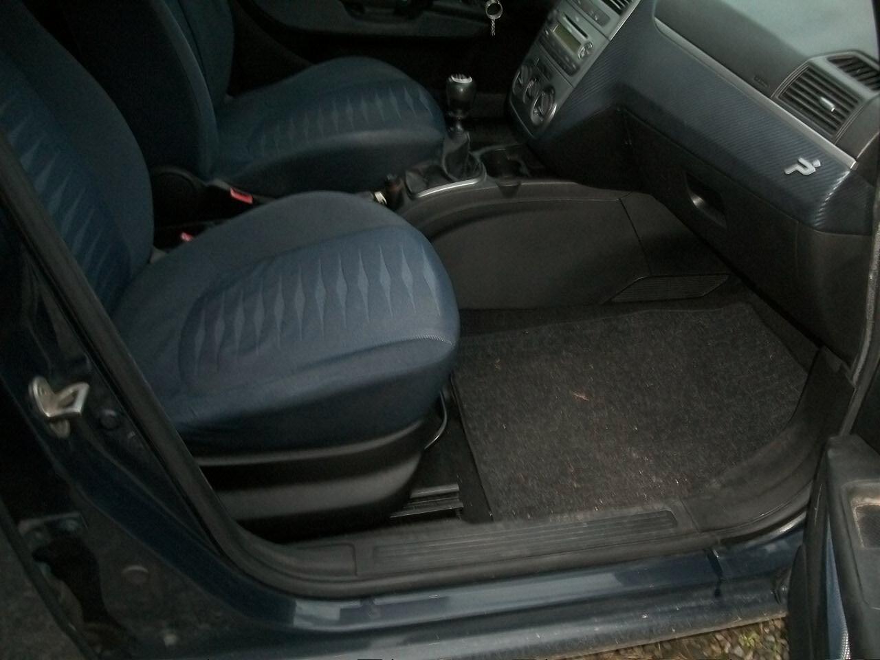 Fiat Grande Punto 1.4 5 porte Active Natural Power NATA A METANO DALLA FIAT,, IL METANO SCADE 30/02/2029 GARANZIA UN ANNO SI NEOPATENTATI REVISIONE SCADE 30/04/2027