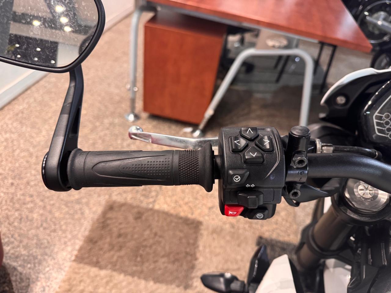 Triumph Street Triple R 765