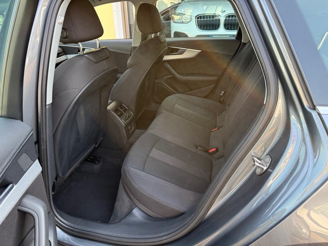 Audi A4 Avant 2.0 TDI 190 CV quattro S-LINE
