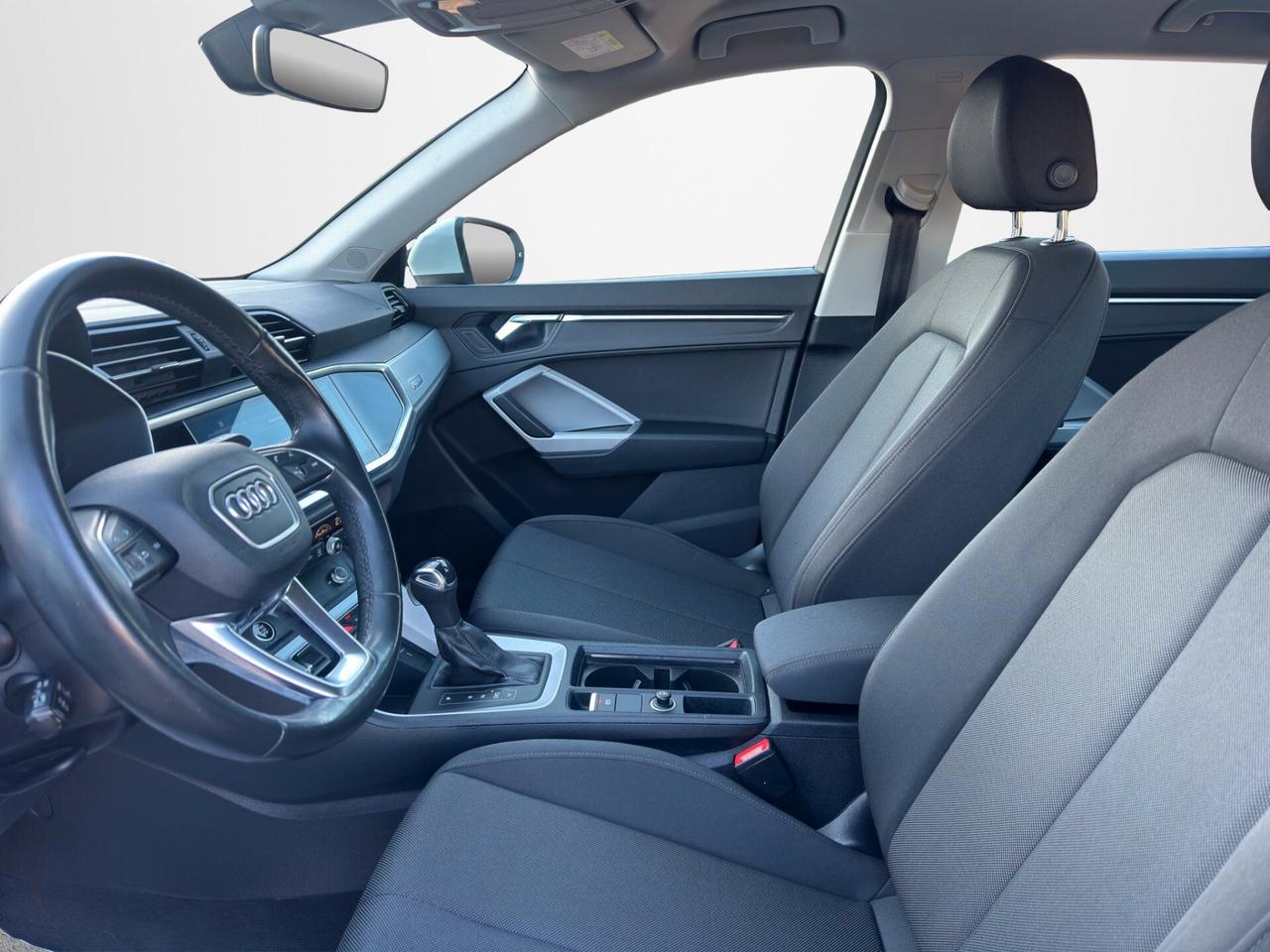 Audi Q3 35 TDI Business Advanced