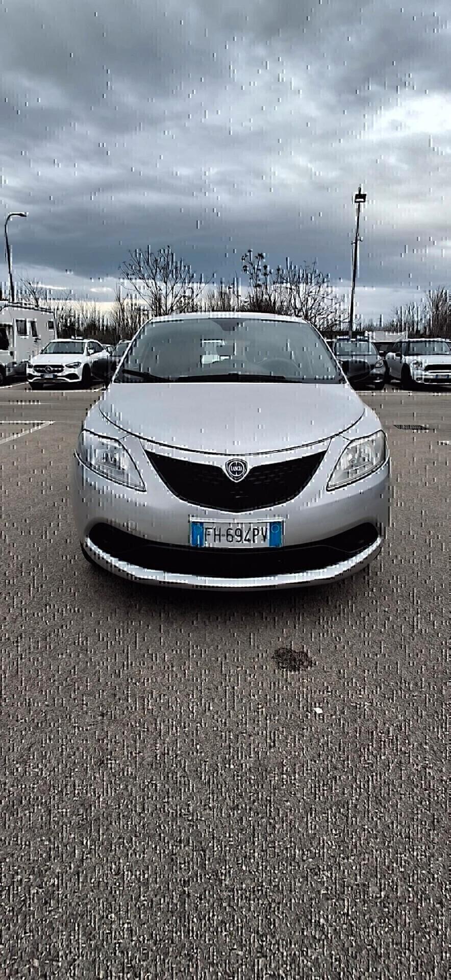 Lancia Ypsilon 1.2 69 CV 5 porte GPL Ecochic Platinum