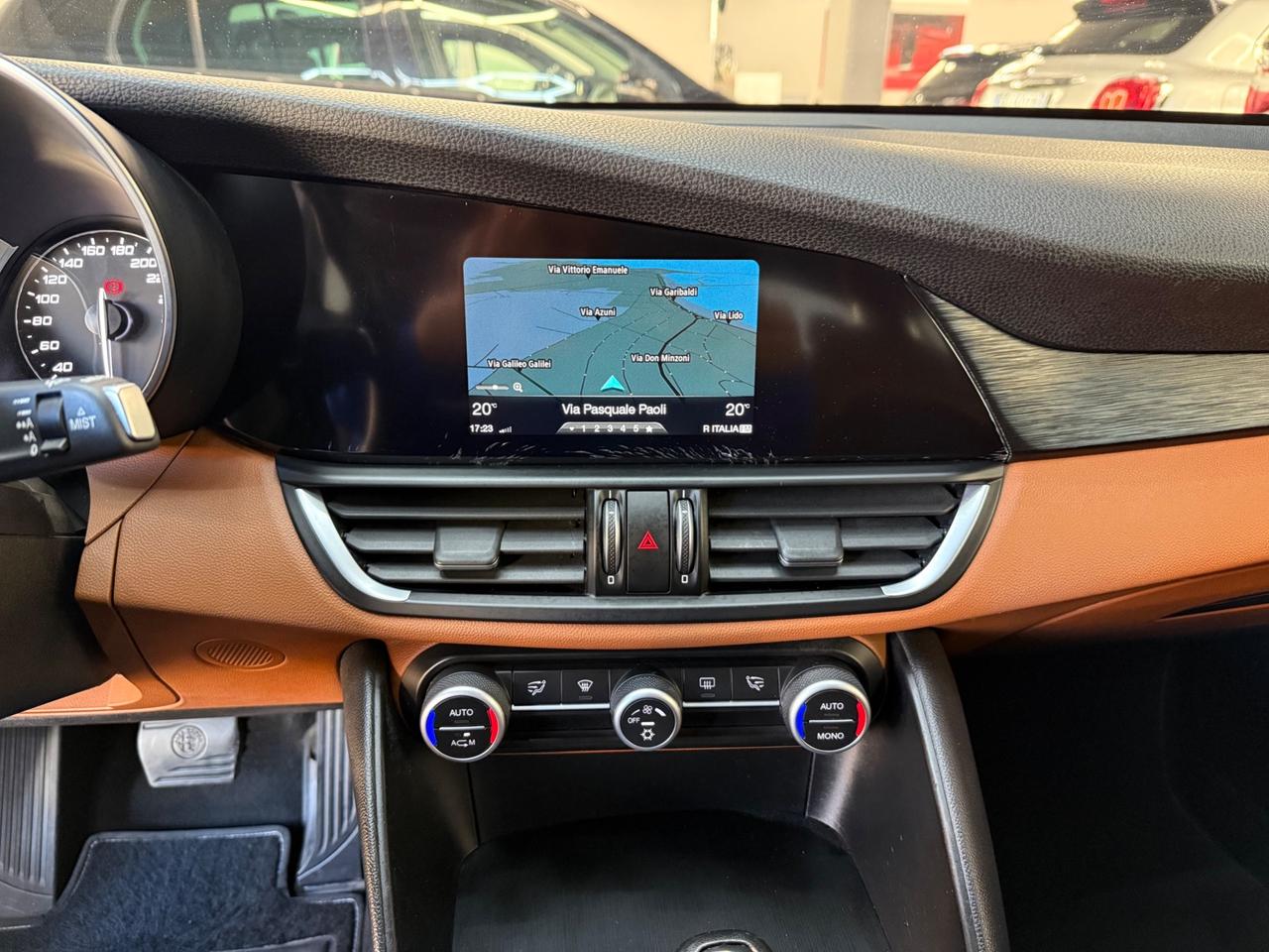 Alfa Romeo Giulia 2.2 JTDM Business - FABIANOAUTO