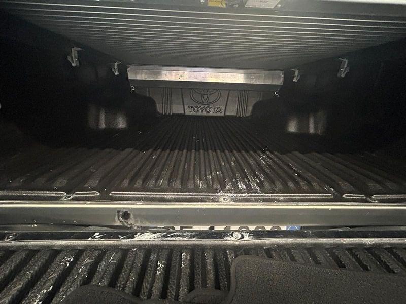 Toyota Hilux Hilux 2.8 D A/T 4WD 4 porte Double Cab Invincible
