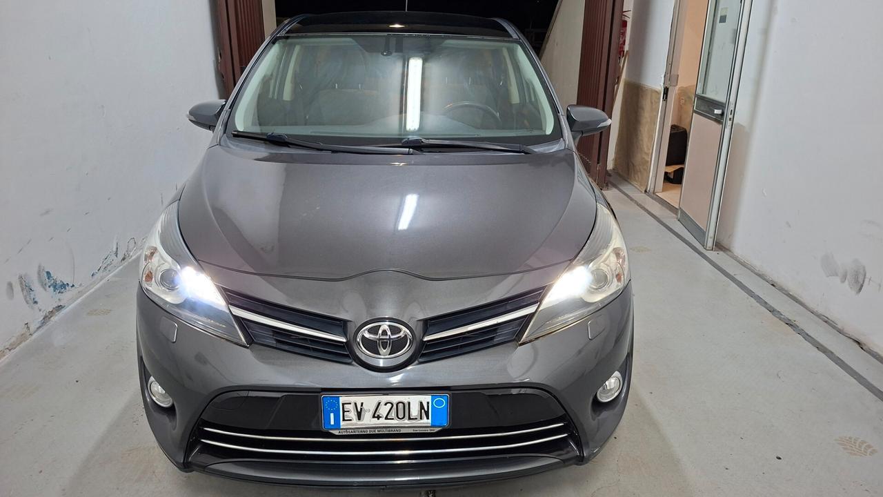 TOYOTA VERSO 2014 1.6DIESEL 7POSTI TETTO PANORAMICO