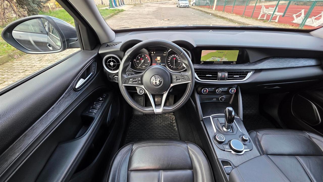 Alfa Romeo Stelvio 2.2 Turbodiesel 210 CV AT8 Q4 Executive