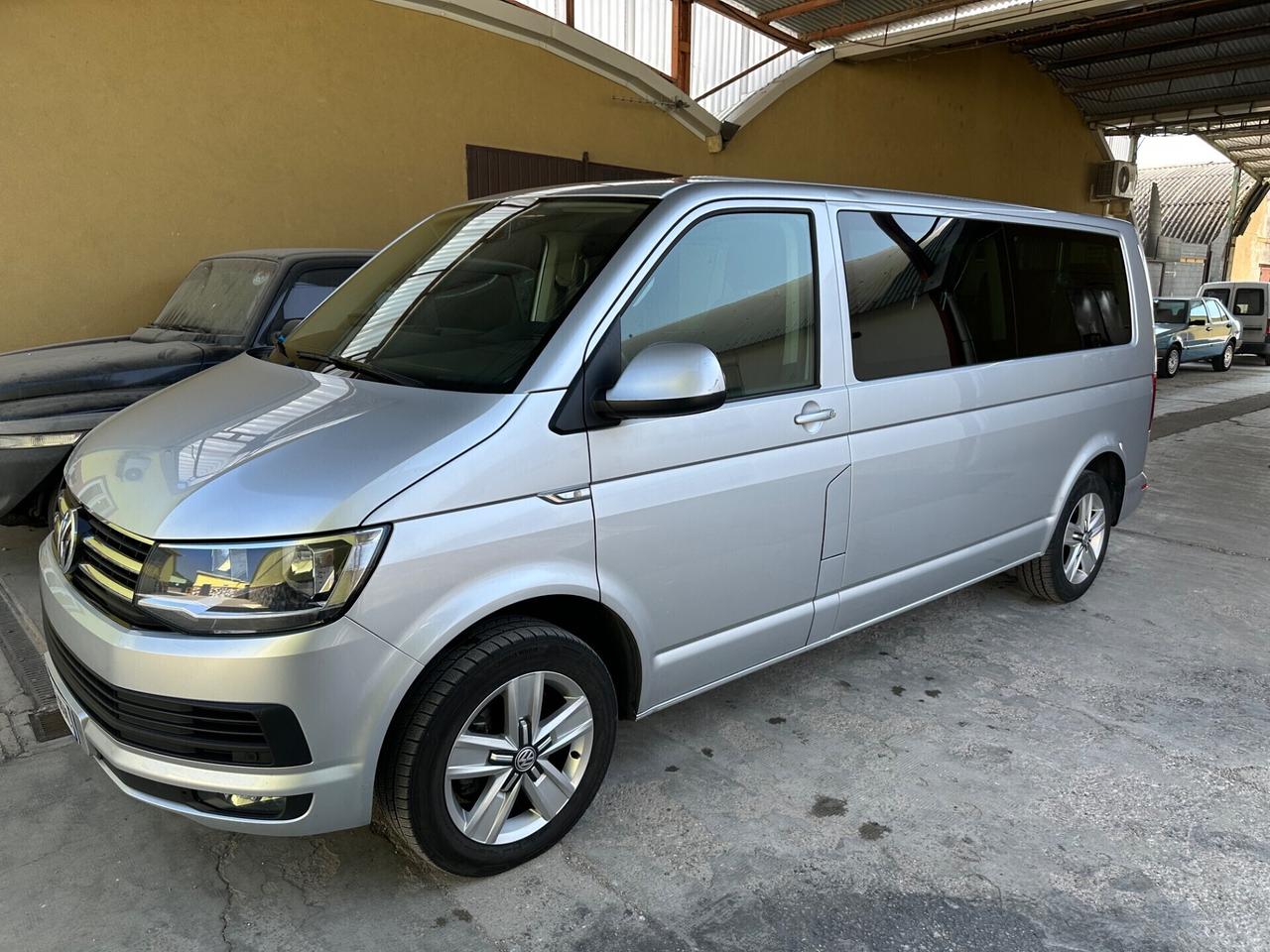 VW Caravelle 2.0 TDI DSG Passo Lungo 9P. garanzia