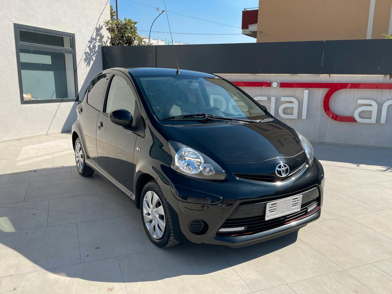 Toyota Aygo 1.0 12V VVT-i 5 porte Active Connect