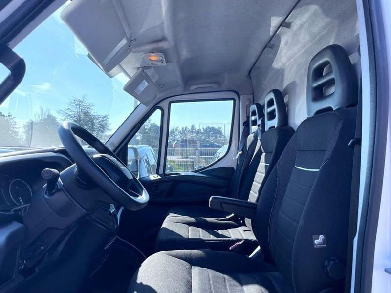 Iveco Daily Daily 35S16V 2.3 HPT PLM-TM Furgone GRAN VOLUME PREZZO + IVA