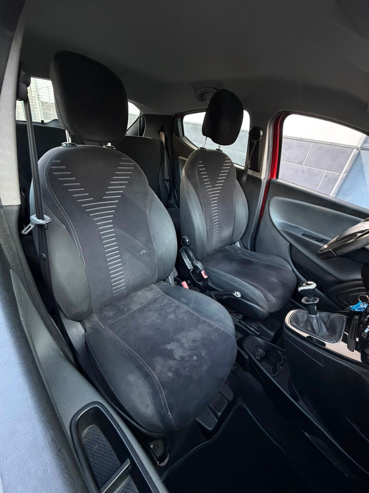 Lancia Ypsilon 1.2 69 CV 5 porte S&S Platinum