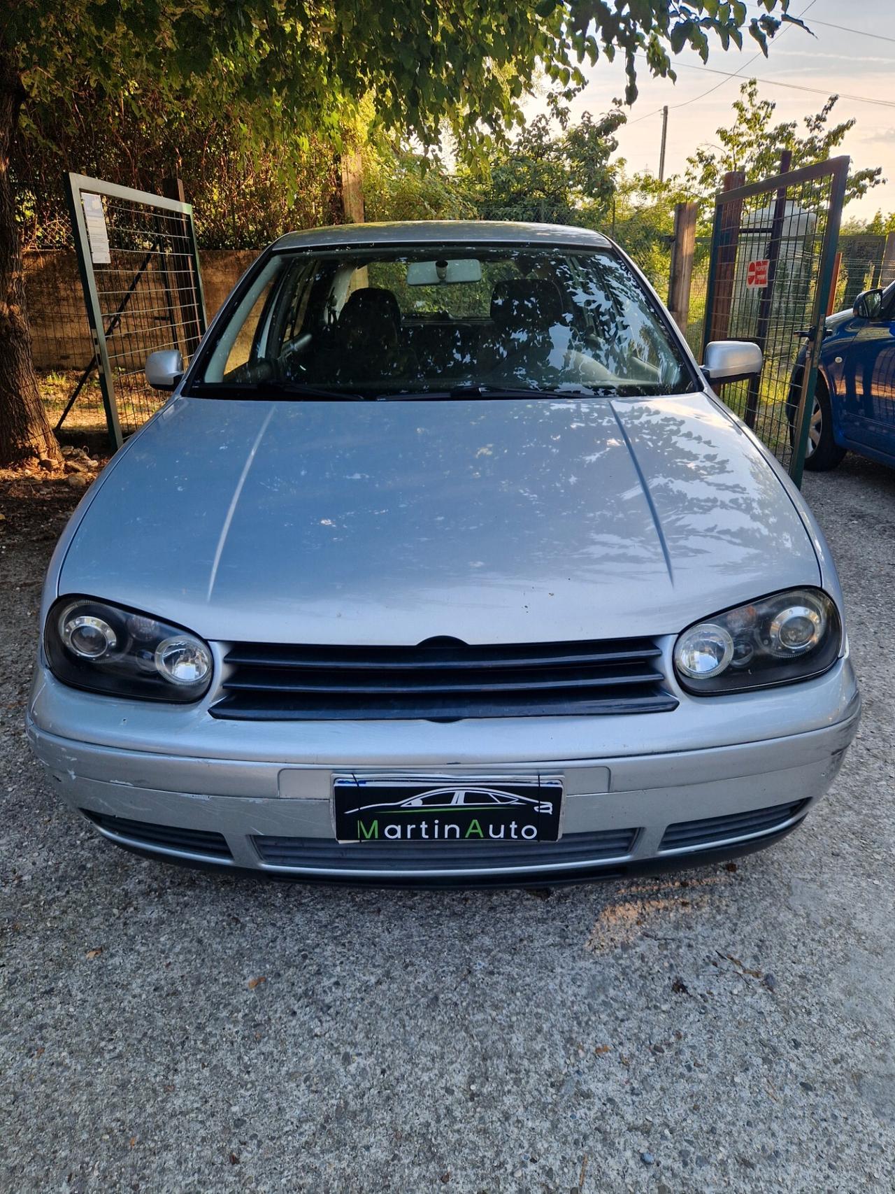 Volkswagen Golf 1.6 Benz 101 CV 5 porte - 2000
