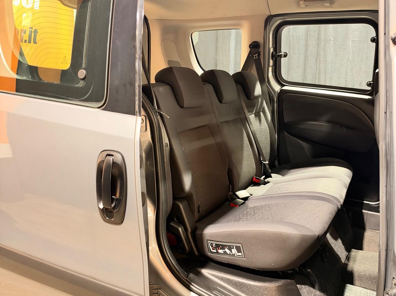 FIAT DOBLO 1.4 CON SOLI 73.313 KM IN CONDIZIONI DA VETRINA.