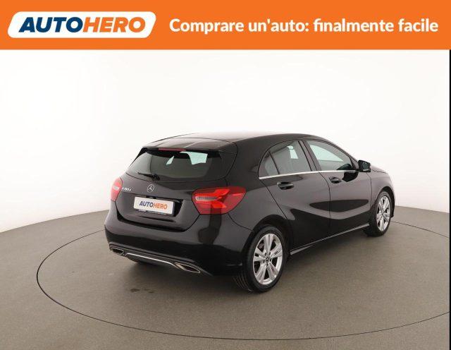 MERCEDES-BENZ A 180 d Premium