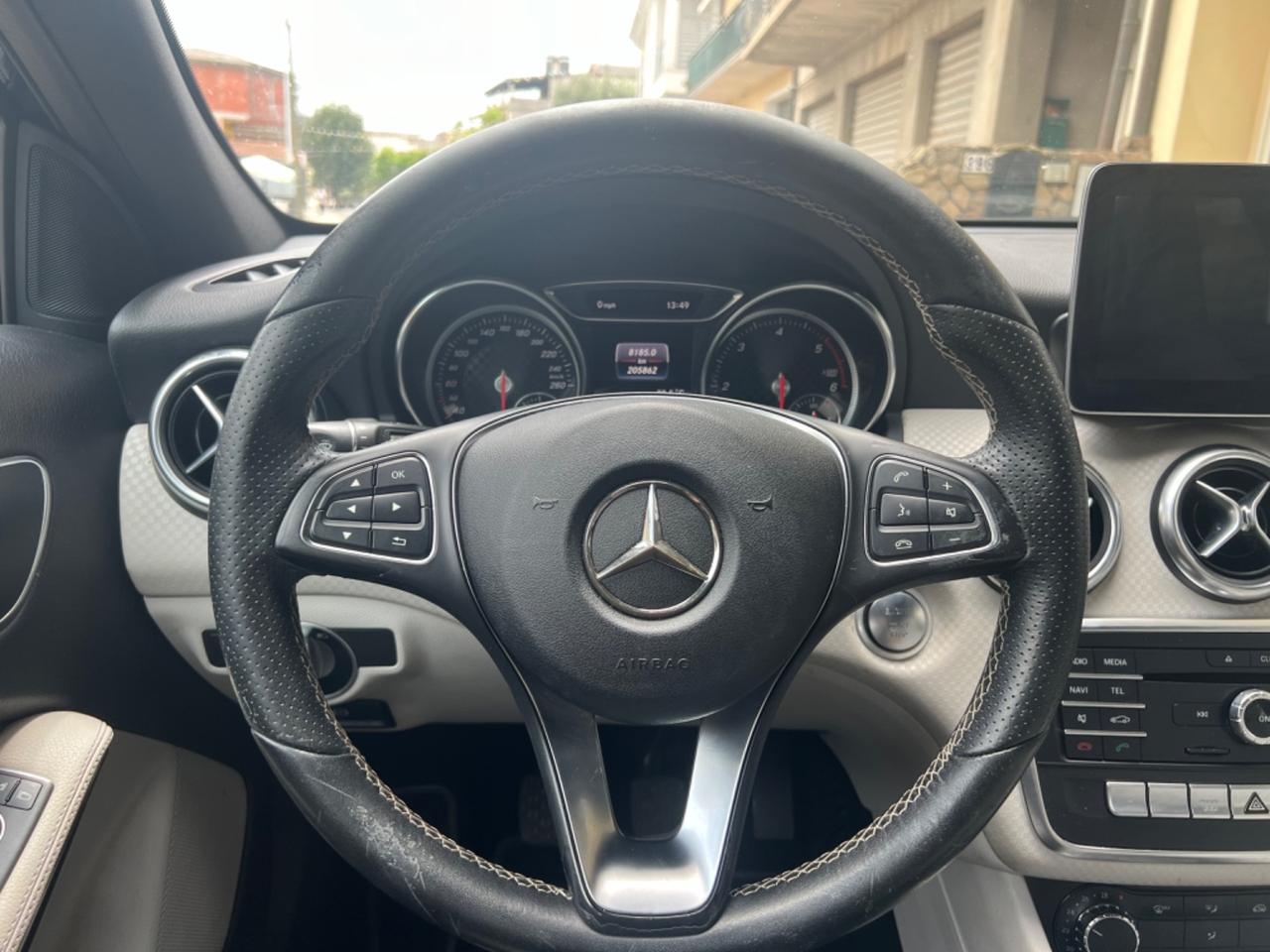 Mercedes-benz A 180 d Premium