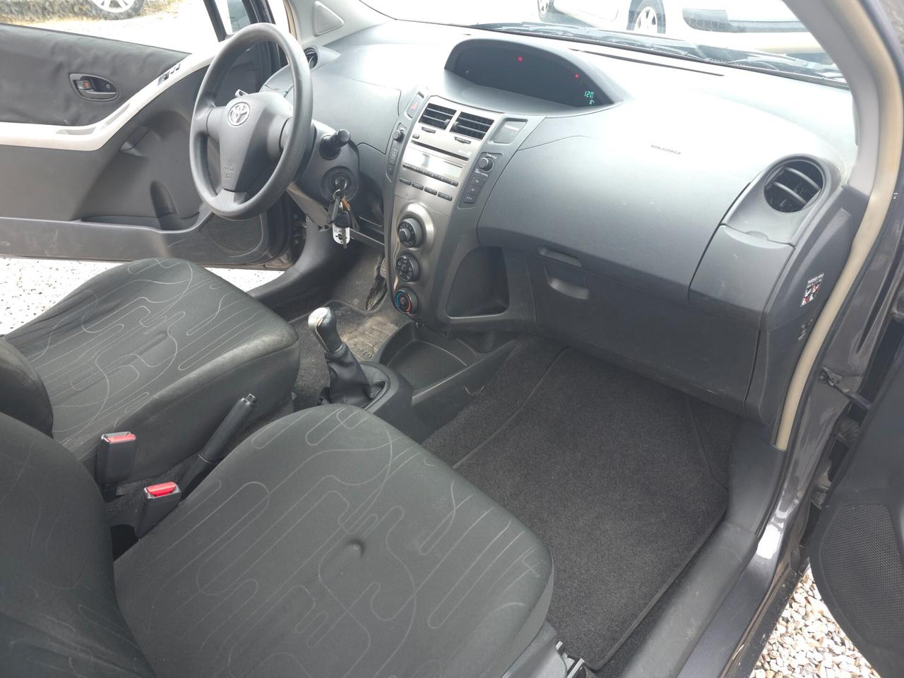 Toyota Yaris 1.0 3 porte