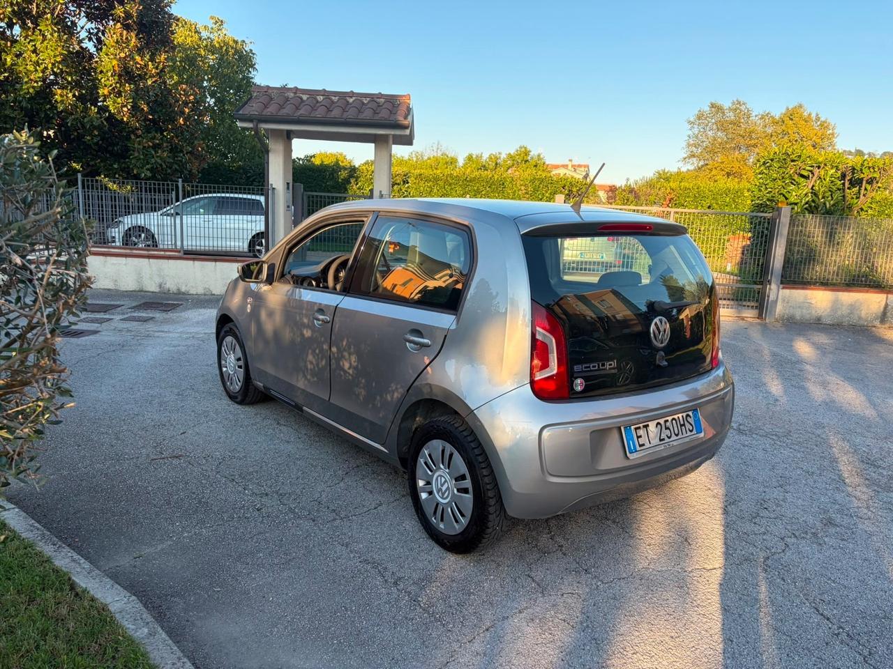 Volkswagen up! 1.0 5p. eco high BlueMotion Technology