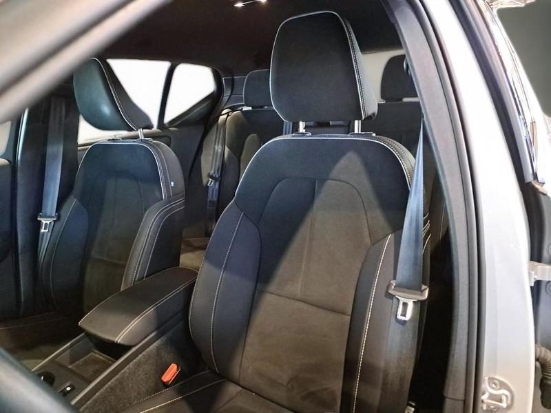 VOLVO XC40 T4 Recharge Plug-in auto Core