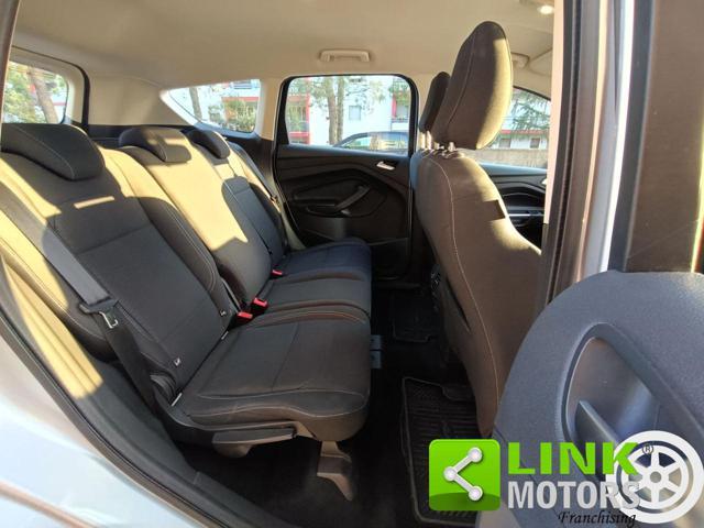 FORD Kuga 1.5 TDCI 120 CV S&S 2WD Powershift Business