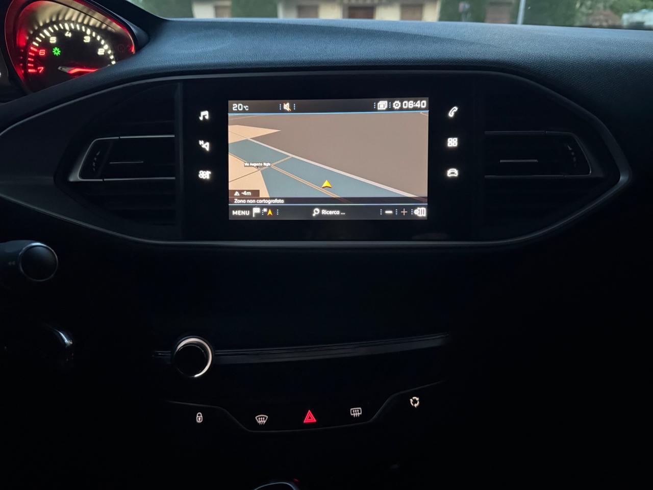 Peugeot 308 1.2 Turbo Benzina POCHI KM 2021 NEOPAT