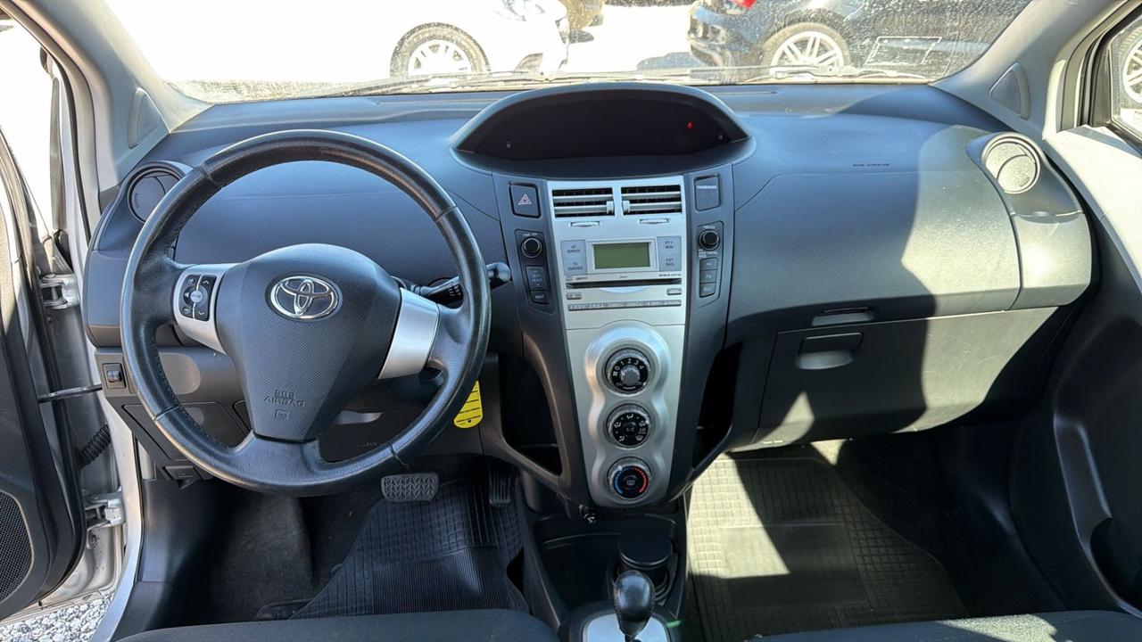 Toyota Yaris 1.3 BENZINA 2008 AUTOMATICA
