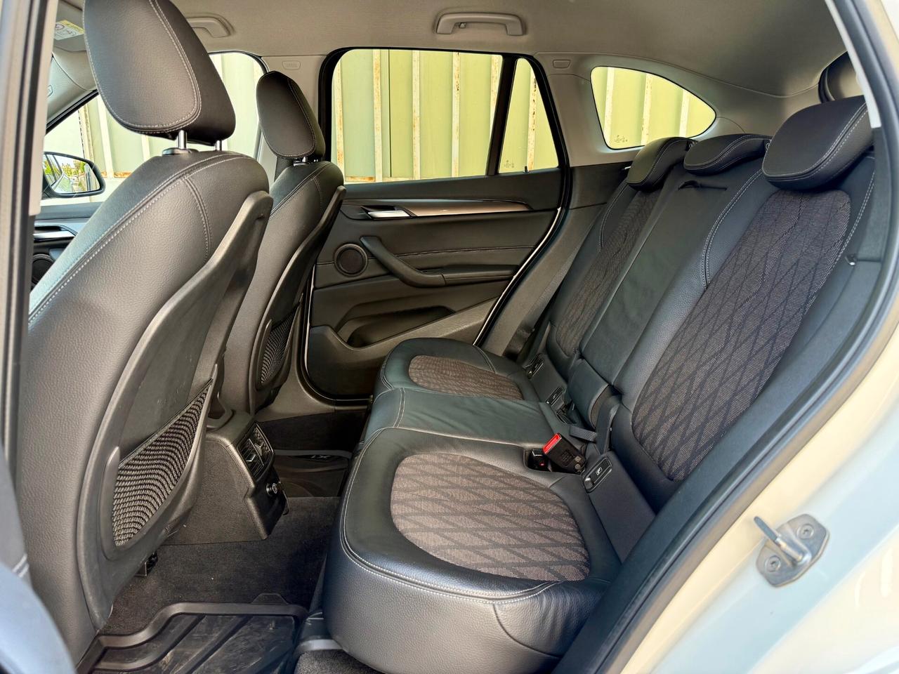 BMW X1 sdrive18d xLine auto 150cv UNICO PROPRIETARIO