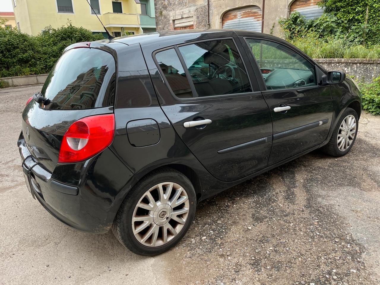 Renault Clio 1.2 16V 5 porte