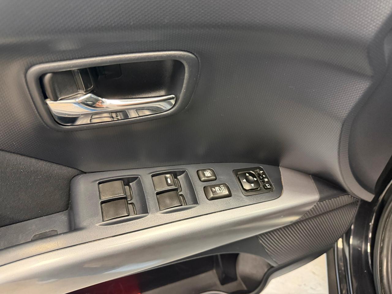 Mitsubishi Outlander 2.0 DI-D Instyle 7 p.ti DPF