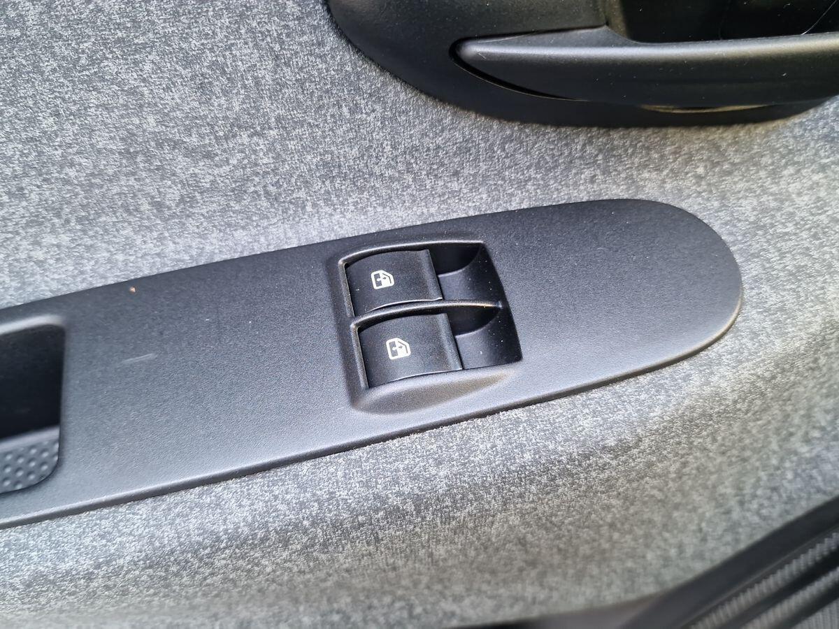LANCIA YPSILON 1.0 IBRIDO GOLD