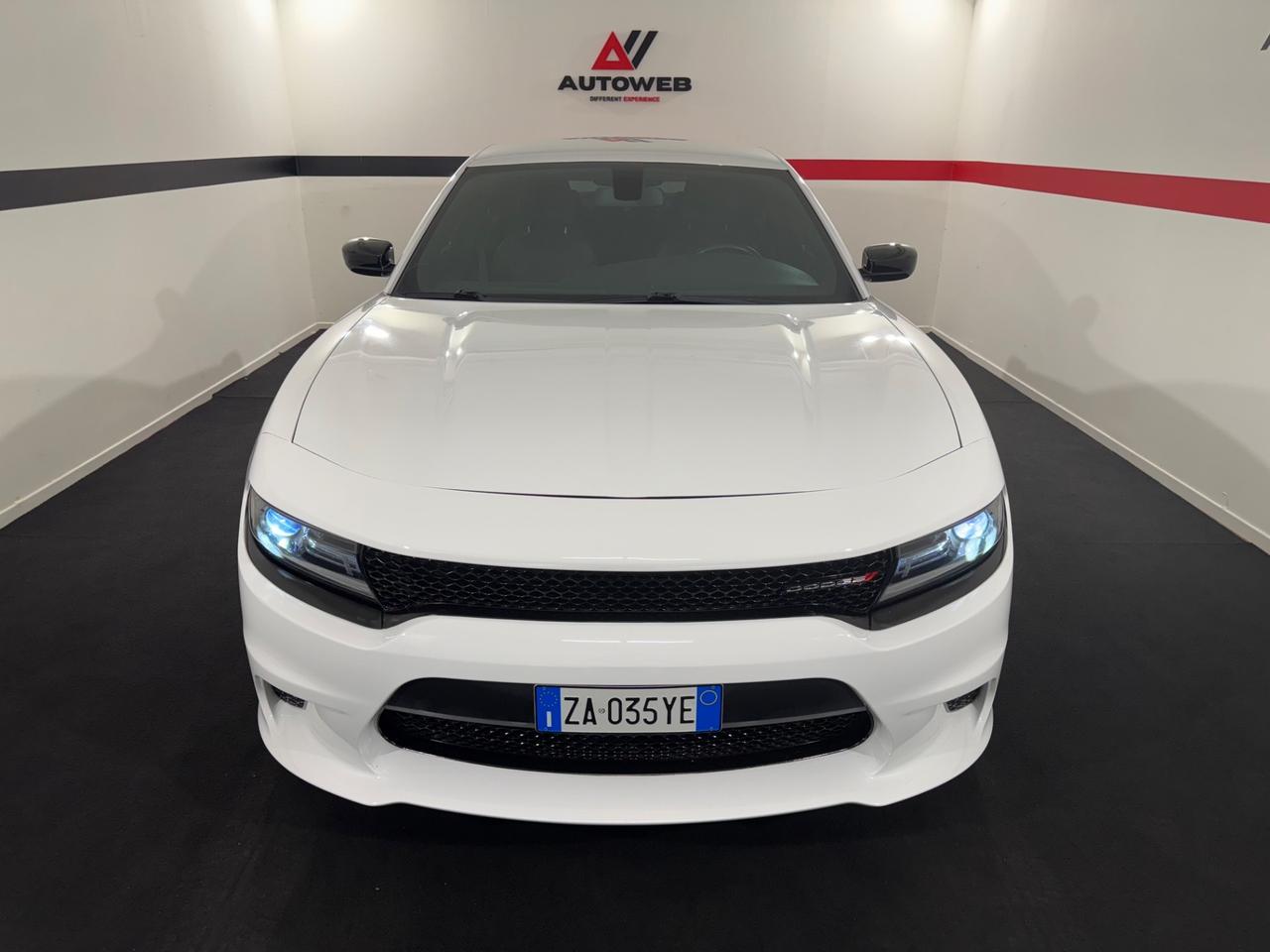 Dodge Charger 3.6 L V6 SXT ' CERCHI 22 '