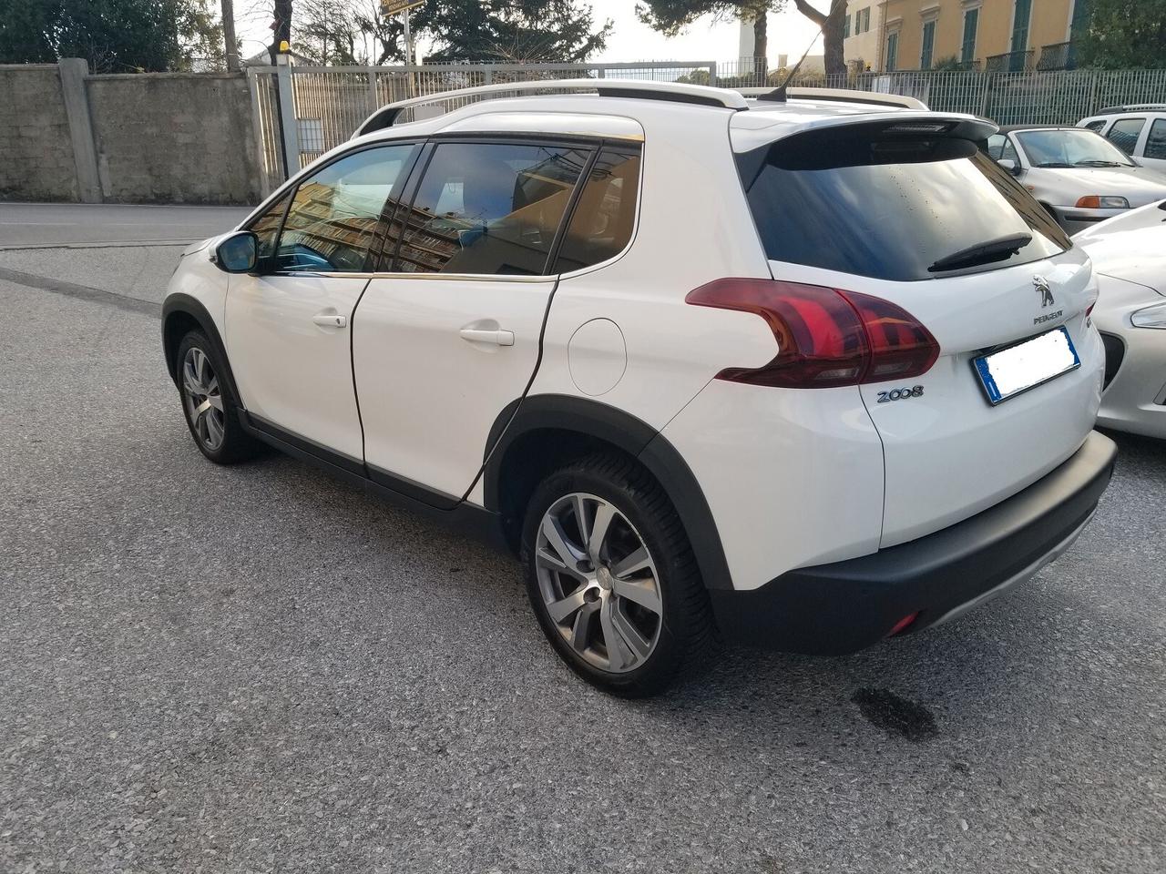 Peugeot 2008 PureTech Turbo 110 EAT6 S&S Allure