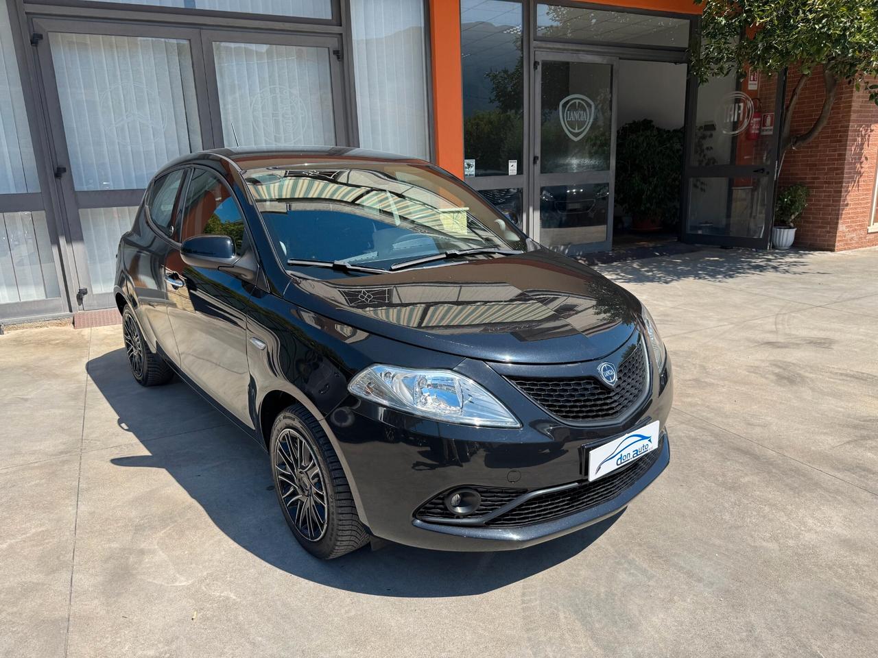 Lancia Ypsilon 1.0 FireFly 5 porte S&S Hybrid Ecochic Gold