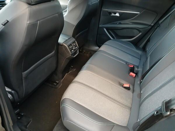 PEUGEOT 3008 1.5 BlueHDi 130 CV S&S EAT8 ALLURE