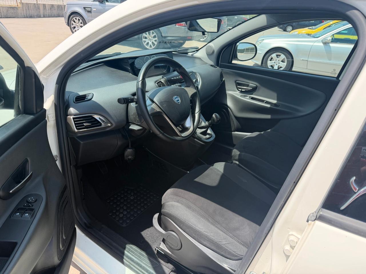 Lancia Ypsilon 1.3 MJT 16V 95 CV 5 porte S&S Gold
