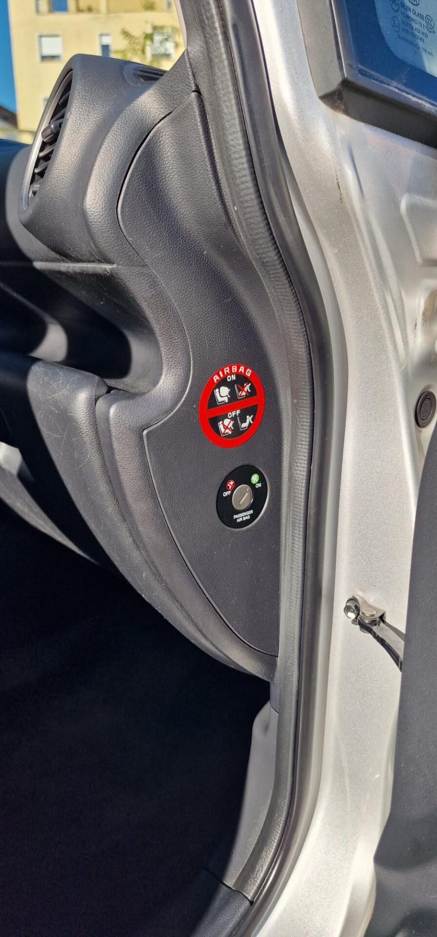 Kia Carens 2.0 16V CRDi VGT EX Class