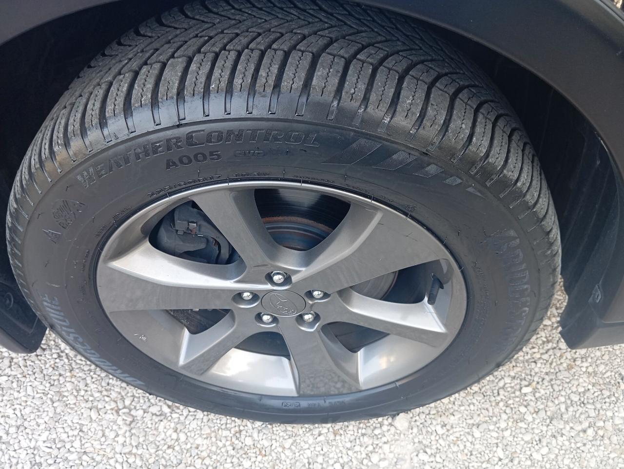 Subaru OUTBACK 2.0D Lineartronic Exclusive