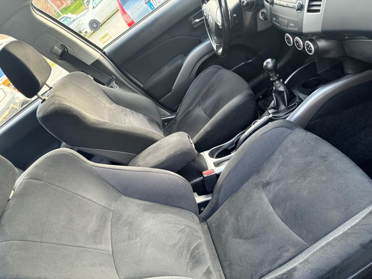 Mitsubishi Outlander 2.0 DI-D Intense DPF