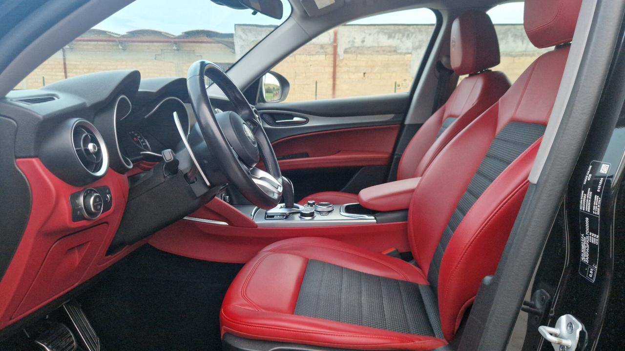 Alfa Romeo Stelvio 2.2 Turbodiesel 190 CV AT8 Sprint Black edition