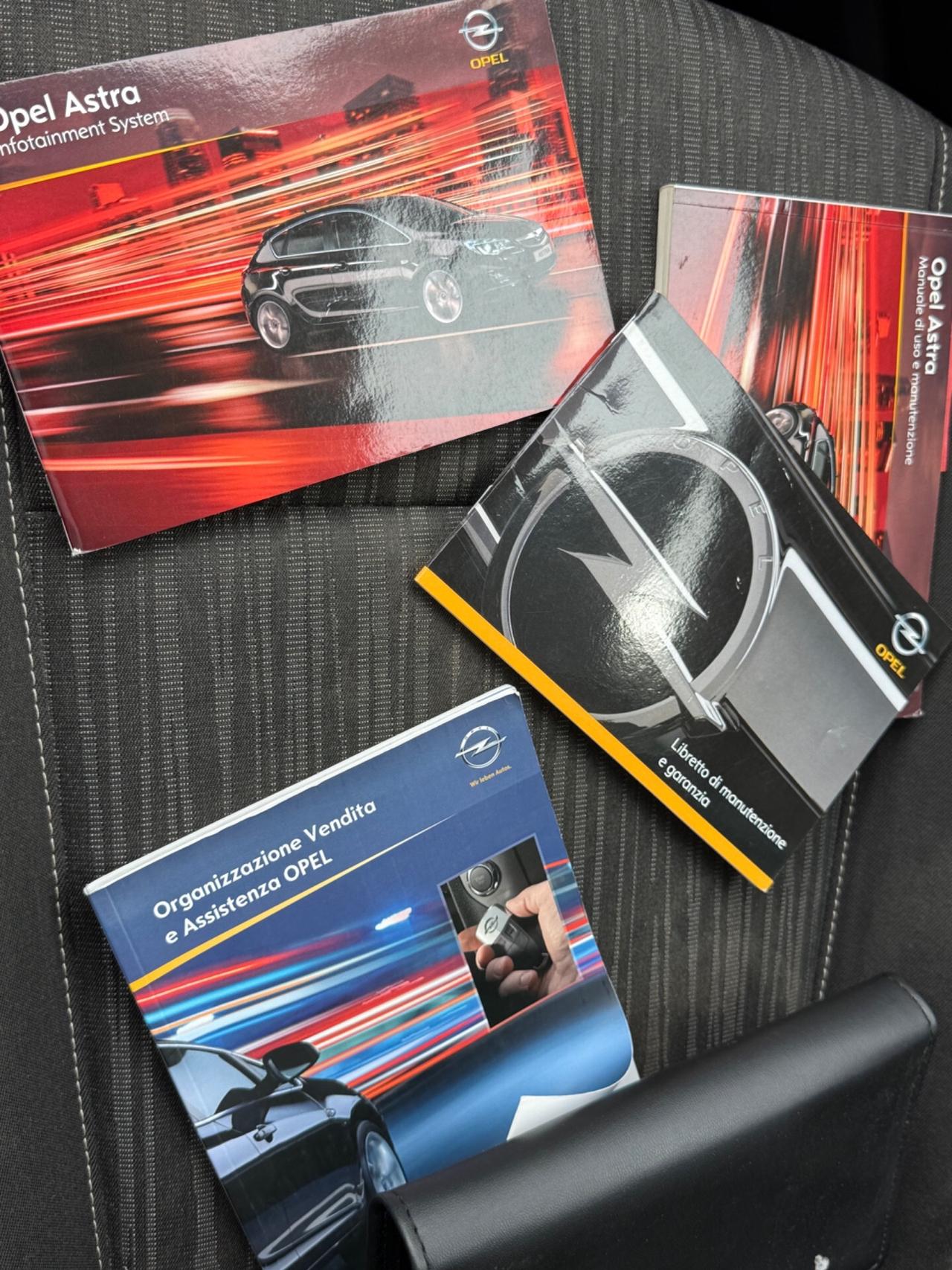 Opel Astra 1.6 115CV 5 porte Cosmo